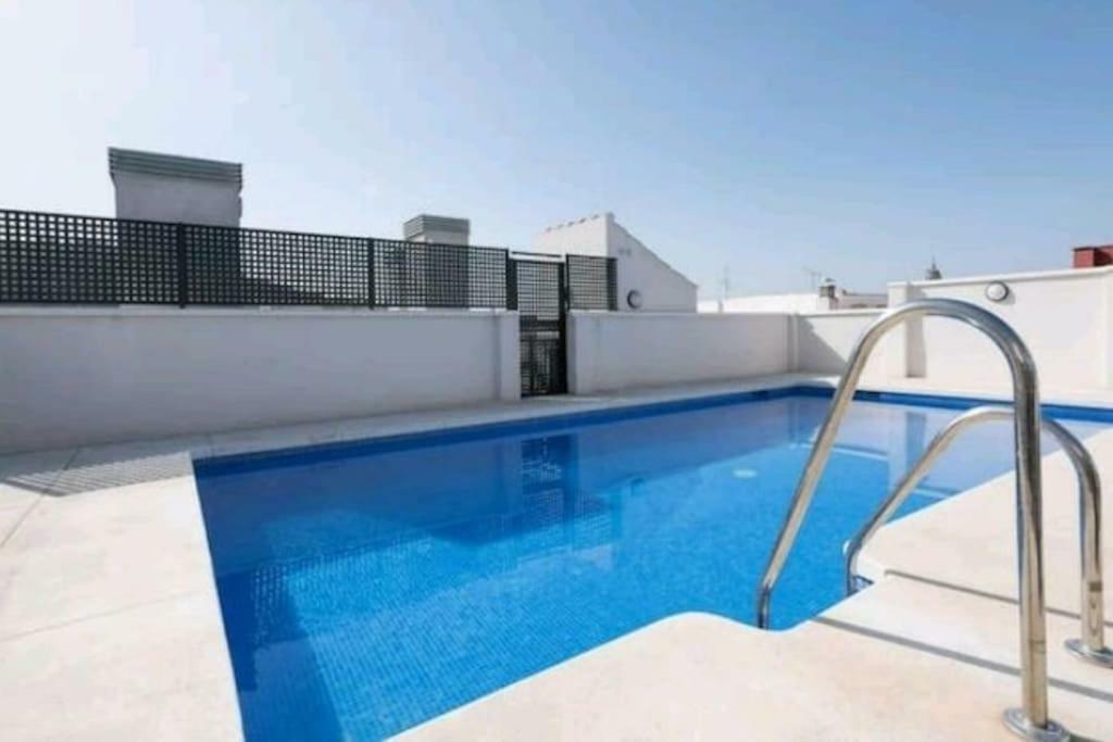 Penthouse Apartment & Pool Malaga Center Exterior photo